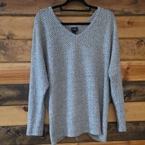Daytrip Textured Gray V-Neck Sweater